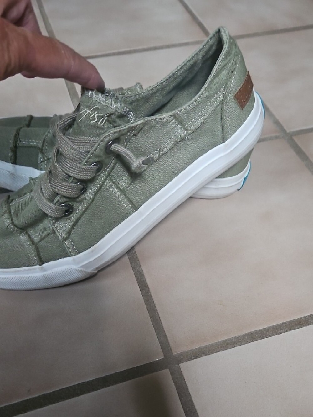 Casual Olive Green Women's Canvas Sneakers - Picture 2 of 8